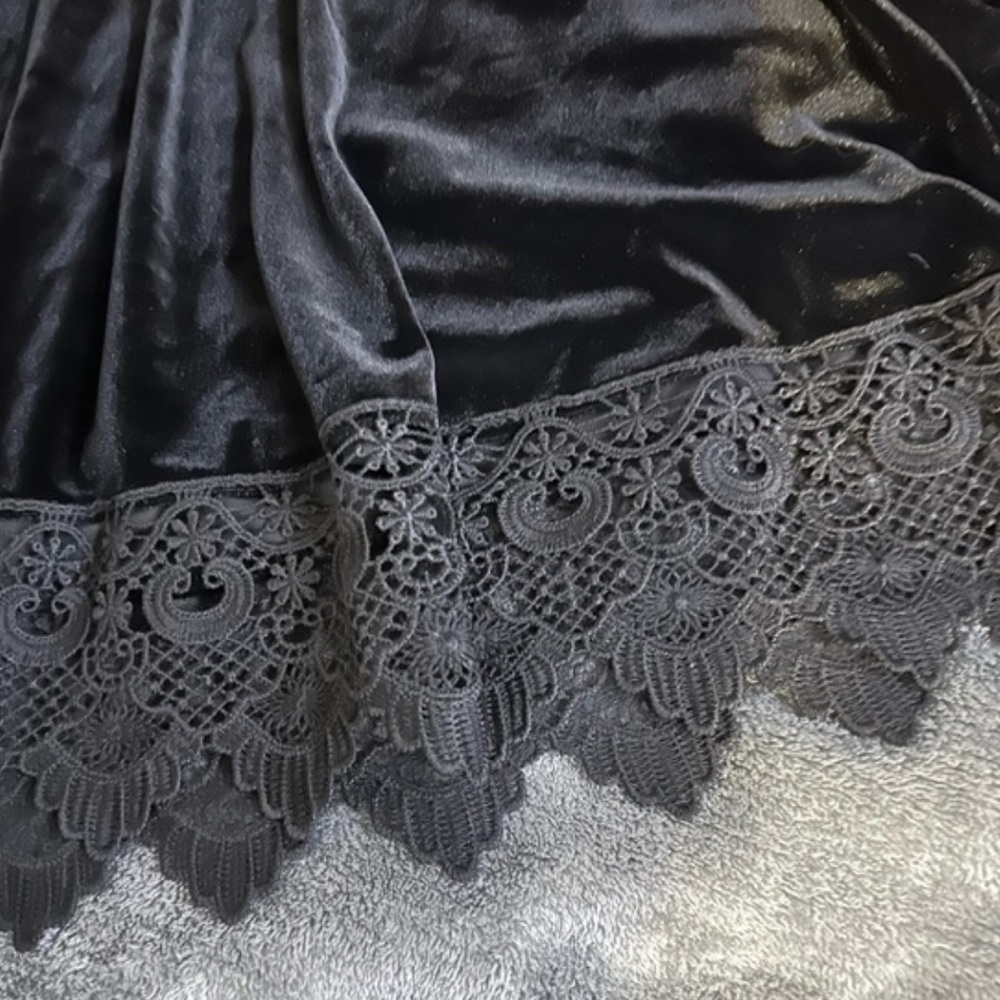 Chelsea and Violet lace trim black velvet dress - Picture 9 of 10